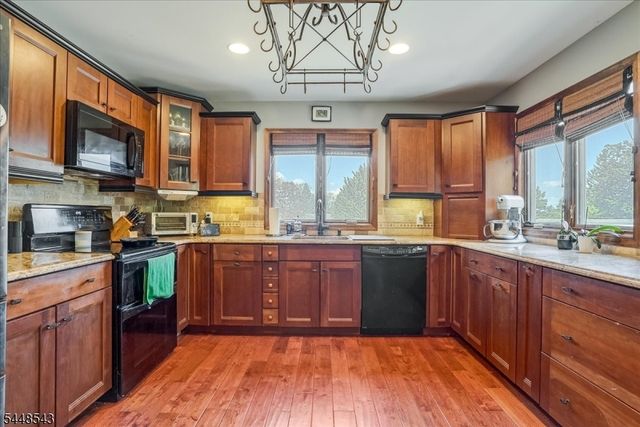 55 Shawnee Trl, Sparta Twp., NJ 07871