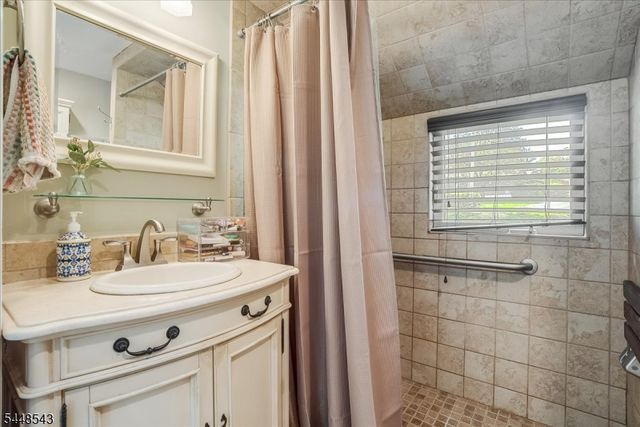 55 Shawnee Trl, Sparta Twp., NJ 07871