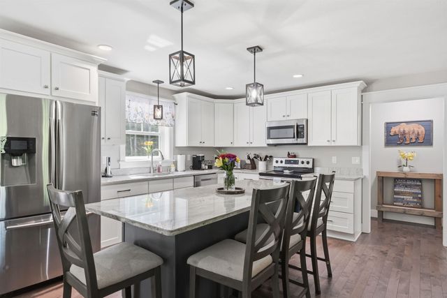 19 Birch Hill Road, Meredith, NH 03253
