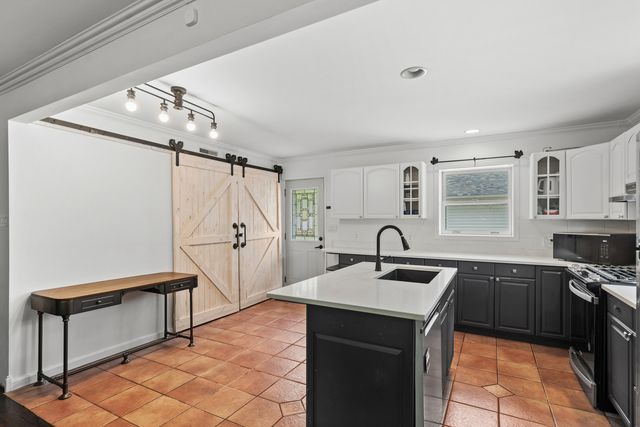 1404 WILSON Court, Zion, IL 60099