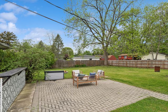 1404 WILSON Court, Zion, IL 60099