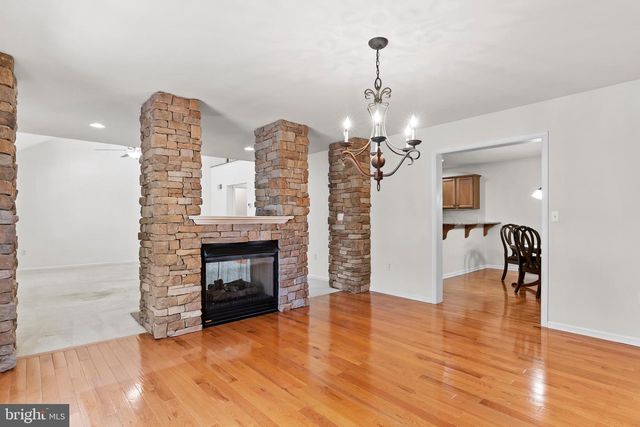 4230 ROTH FARM VILLAGE CIR, Mechanicsburg, PA 17050