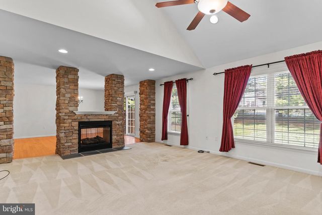 4230 ROTH FARM VILLAGE CIR, Mechanicsburg, PA 17050