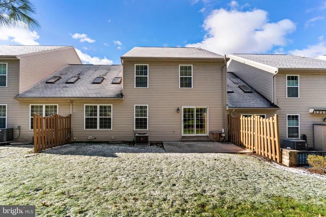 4230 ROTH FARM VILLAGE CIR, Mechanicsburg, PA 17050