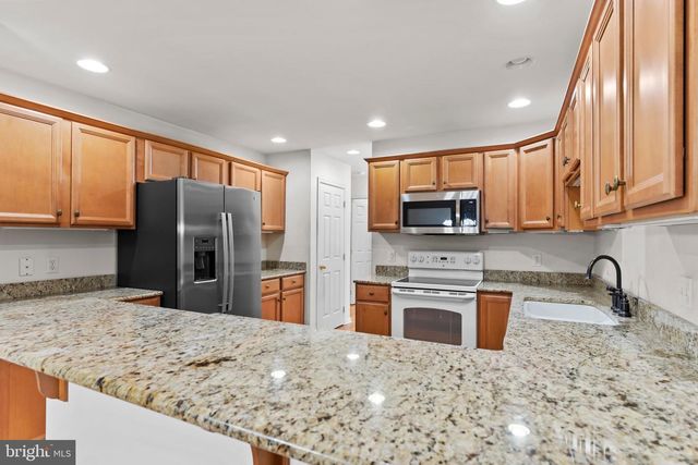 4230 ROTH FARM VILLAGE CIR, Mechanicsburg, PA 17050