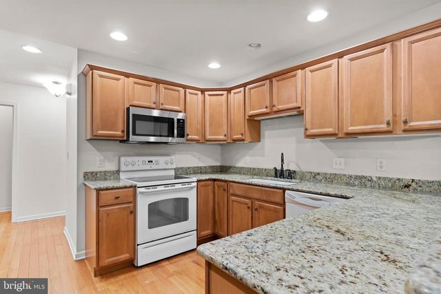 4230 ROTH FARM VILLAGE CIR, Mechanicsburg, PA 17050