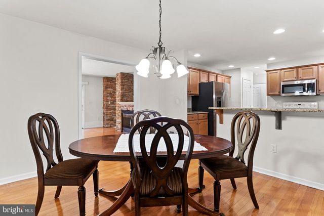 4230 ROTH FARM VILLAGE CIR, Mechanicsburg, PA 17050