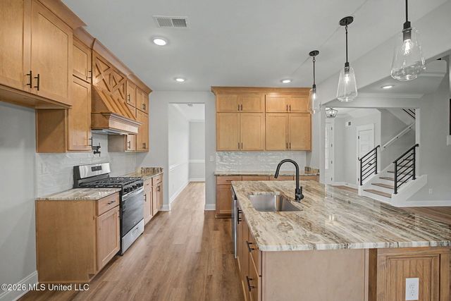 8130 Soaring Oaks Drive, Walls, MS 38680
