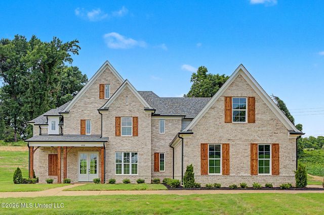 8130 Soaring Oaks Drive, Walls, MS 38680