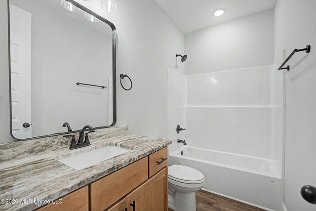 8130 Soaring Oaks Drive, Walls, MS 38680