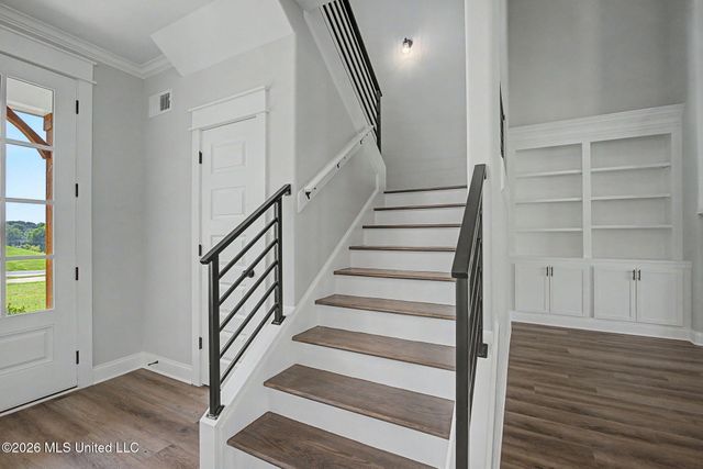 8130 Soaring Oaks Drive, Walls, MS 38680