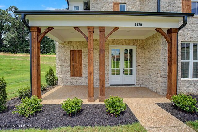 8130 Soaring Oaks Drive, Walls, MS 38680