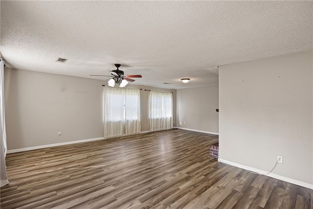 302 E Date Street, Russellville, AR 72802