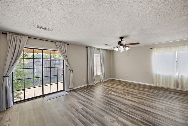 302 E Date Street, Russellville, AR 72802