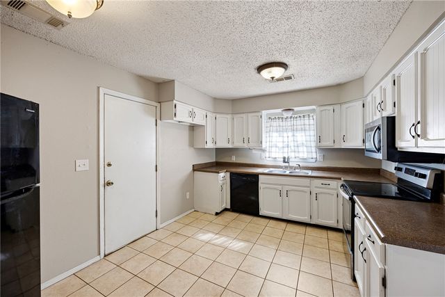 302 E Date Street, Russellville, AR 72802