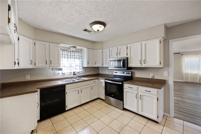 302 E Date Street, Russellville, AR 72802