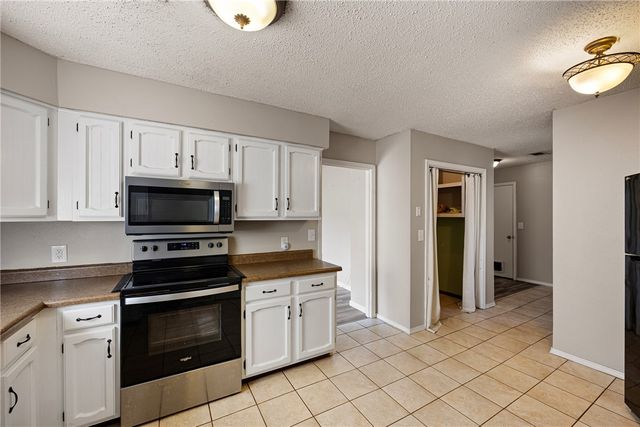 302 E Date Street, Russellville, AR 72802