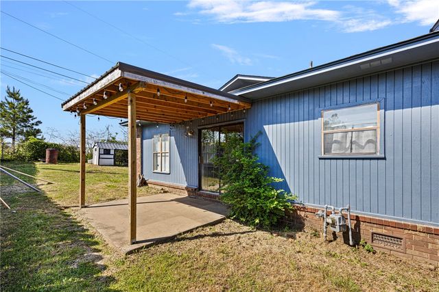 302 E Date Street, Russellville, AR 72802