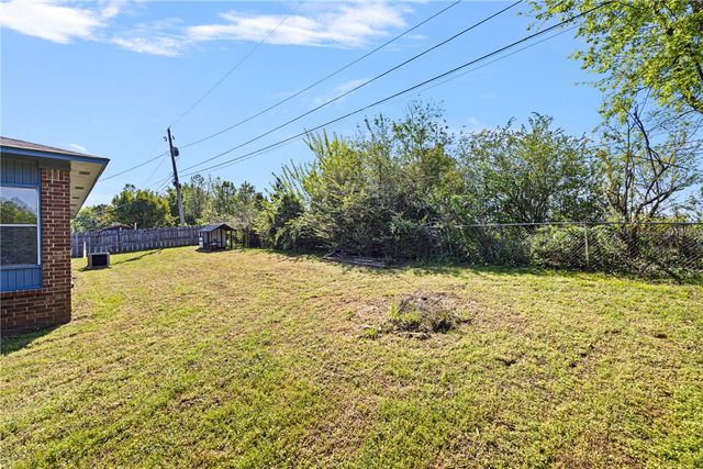 302 E Date Street, Russellville, AR 72802