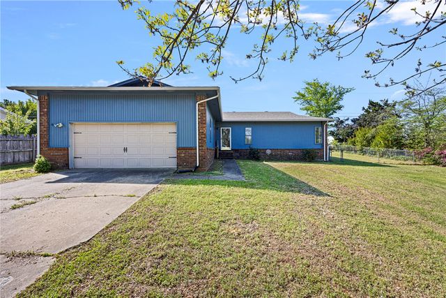 302 E Date Street, Russellville, AR 72802