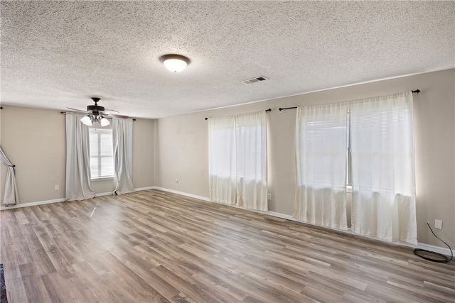 302 E Date Street, Russellville, AR 72802