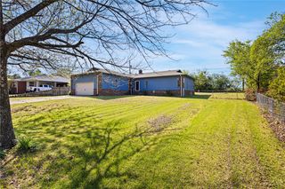 302 E Date Street, Russellville, AR 72802