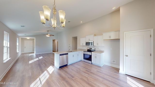 7951 Gardendale Drive, Olive Branch, MS 38654