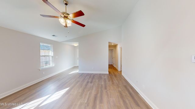 7951 Gardendale Drive, Olive Branch, MS 38654