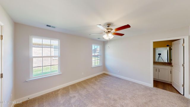 7951 Gardendale Drive, Olive Branch, MS 38654