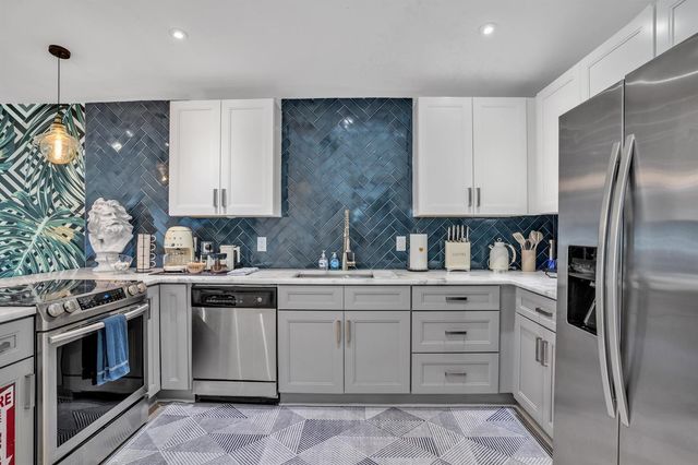 1229 NE 17th Avenue, Fort Lauderdale, FL 33304