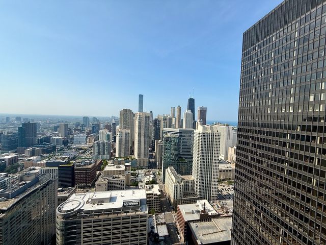 300 N STATE Street 5818, Chicago, IL 60654