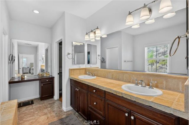 2883 Wolfson Circle, Corona, CA 92879