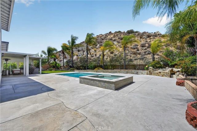 2883 Wolfson Circle, Corona, CA 92879