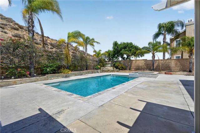 2883 Wolfson Circle, Corona, CA 92879