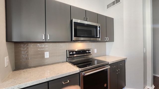 12831 S 45th Street, Phoenix, AZ 85044