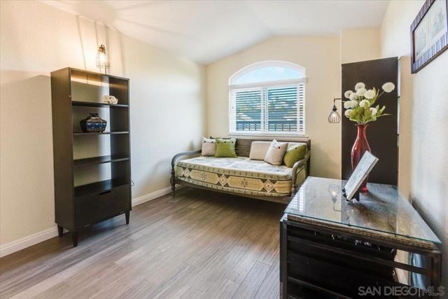 2451 Country View Gln, Escondido, CA 92026