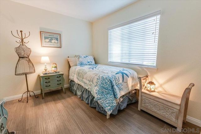 2451 Country View Gln, Escondido, CA 92026