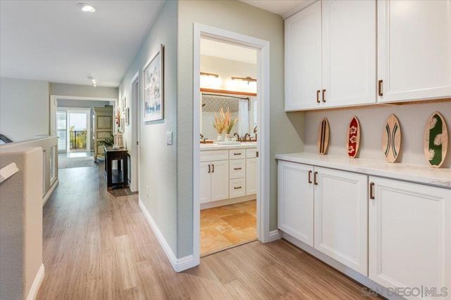 2451 Country View Gln, Escondido, CA 92026