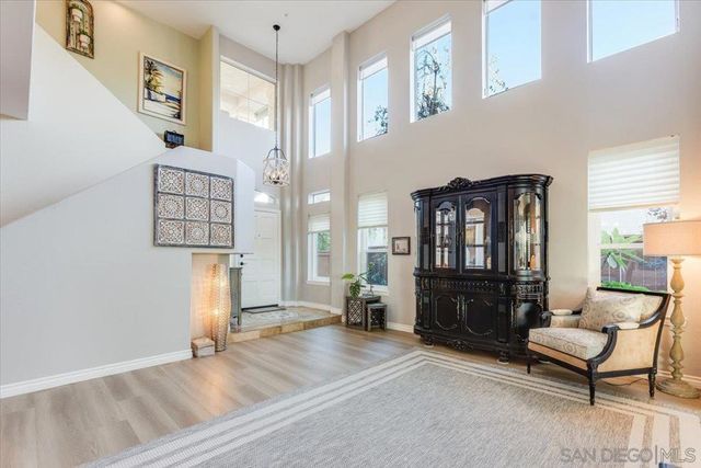 2451 Country View Gln, Escondido, CA 92026