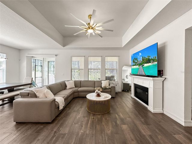 18334 SERENE LAKE LOOP, Lutz, FL 33548