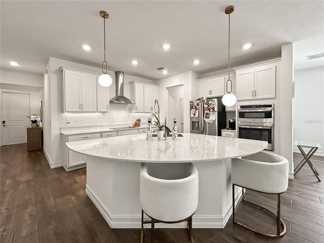 18334 SERENE LAKE LOOP, Lutz, FL 33548