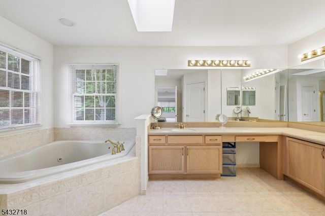 8 Pring Ct, West Orange Twp., NJ 07052