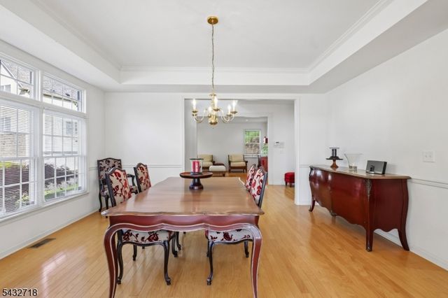 8 Pring Ct, West Orange Twp., NJ 07052