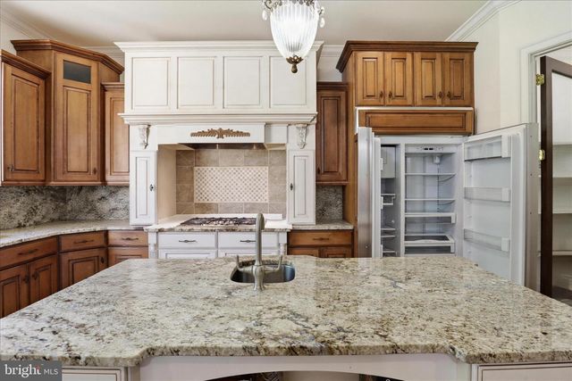 10911 BELGRAVIA CT, Great Falls, VA 22066