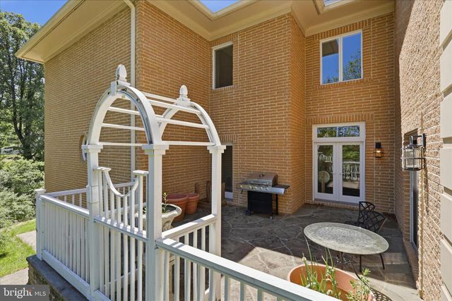 10911 BELGRAVIA CT, Great Falls, VA 22066