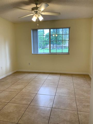 500 CRESTWOOD Court N 502, Royal Palm Beach, FL 33411