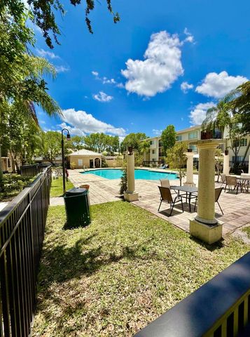 500 CRESTWOOD Court N 502, Royal Palm Beach, FL 33411
