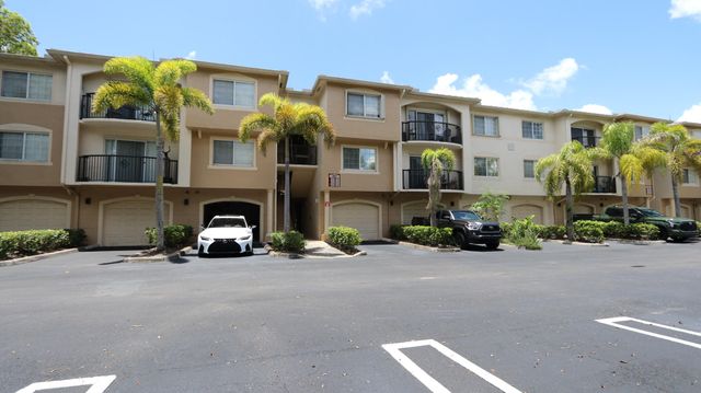 500 CRESTWOOD Court N 502, Royal Palm Beach, FL 33411
