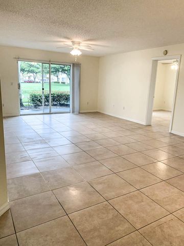 500 CRESTWOOD Court N 502, Royal Palm Beach, FL 33411