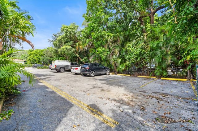 3409 S Le Jeune Rd, Coral Gables, FL 33134